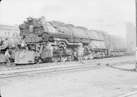 Northern Pacific steam locomotive 5122 at Missoula, Montana, in 1943.