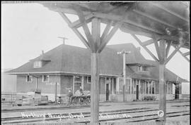 Northern Pacific station at Auburn, Washington, circa 1900.