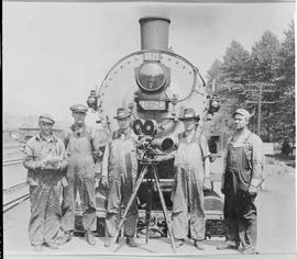 Northern Pacific railroad crew at Lester, Washington, circa 1925.