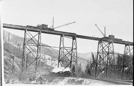 Northern Pacific viaduct at Weston, Washington, circa 1914.