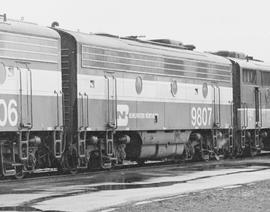 Burlington Northern diesel locomotive 9807 at Ellensburg, Washington in 1971.