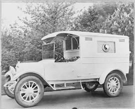 Northern Pacific Beneficial Association ambulance at Tacoma, Washington, circa 1914.