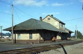 Northern Pacific depot at Raymond, Washington, in 1975.