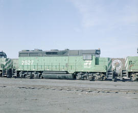 Burlington Northern diesel locomotive 2527 at Pasco, Washington in 1980.