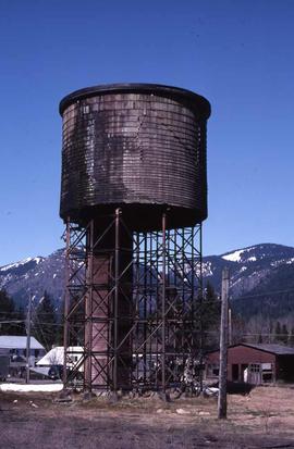 Northern Pacific water tank at Easton, Washington, in 1987.