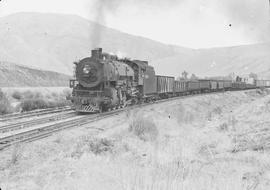 Northern Pacific steam locomotive 1732 at Wymer, Washington, in 1944.