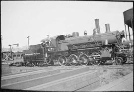 Northern Pacific steam locomotive 1271 at Tacoma, Washington, in 1935.