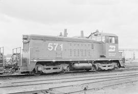 Burlington Northern diesel locomotive 571 at Dayton's Bluff, Minnesota in 1973.