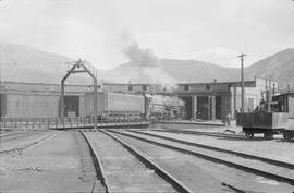 Northern Pacific steam locomotive 5135 at Missoula, Montana, circa 1950.