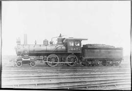 Northern Pacific steam locomotive 667 in 1916.