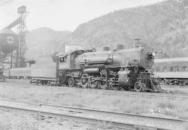 Northern Pacific steam locomotive 1667 at Paradise, Montana, in 1954.