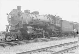 Northern Pacific steam locomotive 2252 at Dilworth, Minnesota, in 1946.