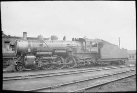 Northern Pacific steam locomotive 2160 at Yakima, Washington, in 1936.