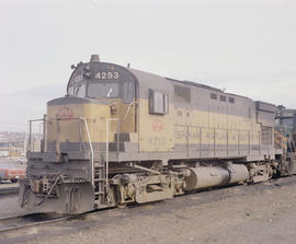 Burlington Northern diesel locomotive 4253 at Seattle, Washington in 1973.