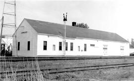 Great Northern Depot at Cambridge, Minnesota, undated