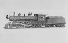 Northern Pacific steam locomotive 602 at Duluth, Minnesota, in 1916.