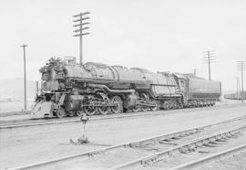 Northern Pacific steam locomotive 5138 at Pasco, Washington, in 1953.