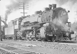 Northern Pacific steam locomotive 1829 at Kanaskat, Washington, in 1944.