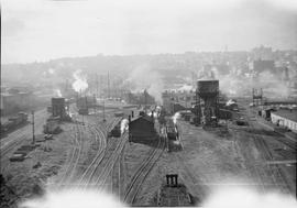 Northern Pacific roundhouse at Tacoma, Washington, circa 1940.