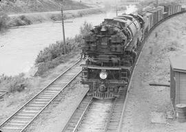 Northern Pacific steam locomotive 5114 at Wymer, Washington, in 1944.