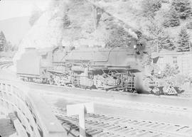 Northern Pacific steam locomotive 4015 at Martin, Washington, in 1944.