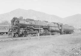 Northern Pacific steam locomotive 5116 at Paradise, Montana, in 1953.