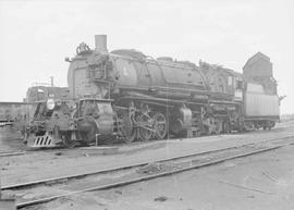 Northern Pacific steam locomotive 4502 at Livingston, Montana, in 1943.