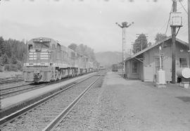 Burlington Northern diesel locomotive 5659 at Easton, Washington, circa 1978.