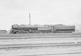 Northern Pacific steam locomotive 5138 at Parkwater, Washington, in 1953.