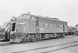 Burlington Northern diesel locomotive 842 at Pasco, Washington in 1976.