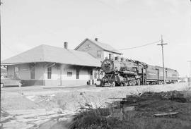 Northern Pacific steam locomotive number 1621 at Raymond, Washington, in 1954.