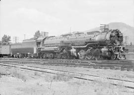 Northern Pacific steam locomotive 5108 at Easton, Washington, in 1944.