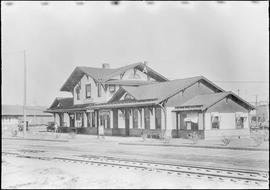 Spokane, Portland & Seattle station at Vancouver, Washington, circa 1927.