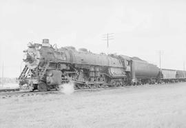 Northern Pacific steam locomotive 2652 at Glendive, Montana, in 1953.