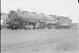 Northern Pacific steam locomotive 5009 at Dickinson, North Dakota, in 1946.