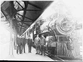 Northern Pacific steam locomotive 252, circa 1925.