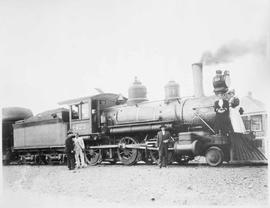 Northern Pacific steam locomotive 423 at Elma, Washington, circa 1900.