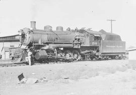 Northern Pacific steam locomotive 1516 at Yakima, Washington, in 1947.