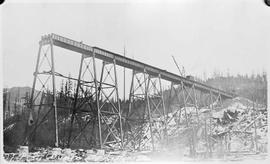 Northern Pacific viaduct at Weston, Washington, circa 1914.