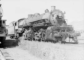 Northern Pacific steam locomotive 4002 at Bozeman, Montana, in 1943.