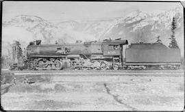 Northern Pacific steam locomotive 4011 at Stampede, Washington, circa 1919.