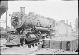 Northern Pacific steam locomotive 1586 at Tacoma, Washington, in 1933.