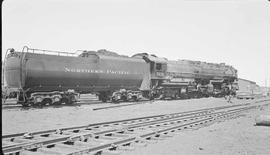 Northern Pacific steam locomotive 5112 at Pasco, Washington, in 1937.