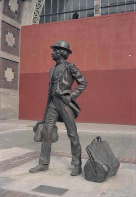 Statue at Tacoma, Washington, in 1986.