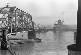 Burlington Northern bridge at New Westminster, British Columbia in 1976.