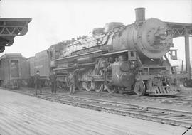 Northern Pacific steam locomotive 2610 at Tacoma, Washington, in 1943.