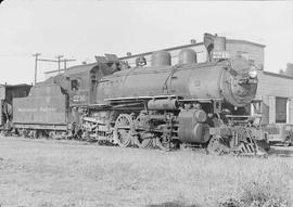 Northern Pacific steam locomotive 2216 at Auburn, Washington, in 1948.