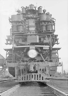 Northern Pacific steam locomotive 5114 at Easton, Washington, in 1943.